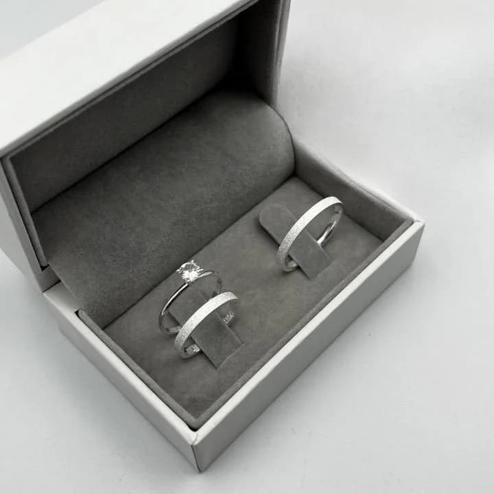 ✨ Aliança Diamantada – 2mm ✨ — Oliveira Joias